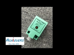 पीपरल+फक्स अल्ट्रासोनिक प्रत्यक्ष पहचान सेंसर UB100-F77-E2-V31