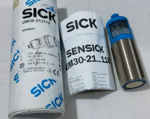 SICK UM30-213118 अल्ट्रासोनिक दूरी सेंसर UM30 धागा आकार M30 X 1.5