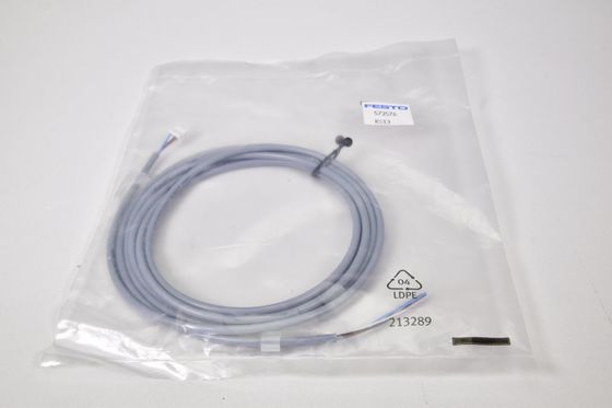 लेबल धारक के साथ Festo कनेक्टिंग केबल NEBS-L1G4-K-2.5-LE4