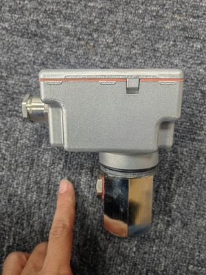 SIEMENS QRA10M.C बर्नर लौ डिटेक्टर के लिए उच्च संवेदनशीलता लौ सेंसर
