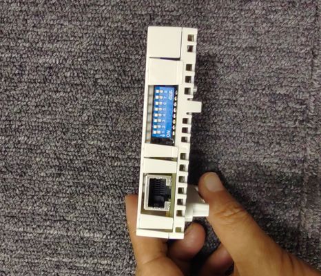 ABB RETA-01R-सीरीज RETA-01 दो संचार प्रोटोकॉल का समर्थन करने वाला एक-पोर्ट ईथरनेट एडाप्टर मॉड्यूल है