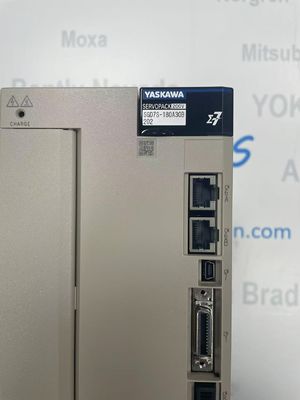 M12 निर्माण प्रकार Yaskawa SGD7S-180A30B202 उन्नत विशेषताओं के साथ एनालॉग नियंत्रण और ≤ 0.7 W बिजली विसर्जन