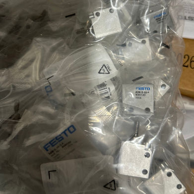 फेस्टो शॉर्ट-टॉक सिलेंडर ADVC-10-5-A-P