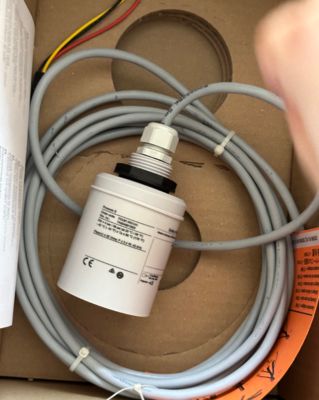 एंड्रेस हाउसर FDU91-RG1AA अल्ट्रासोनिक लेवल सेंसर