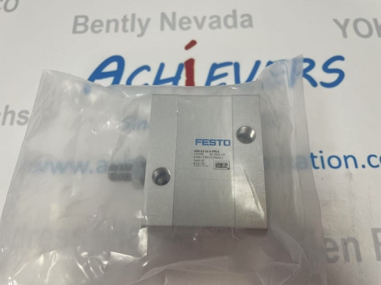 लेबल धारक के साथ Festo कनेक्टिंग केबल NEBS-L1G4-K-2.5-LE4