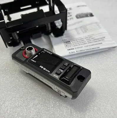 Keyence FD-Q10C गैर घुसपैठ क्लैंप-ऑन तरल प्रवाह सेंसर